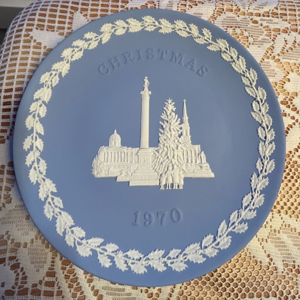 🎄💙Wedgwood 1970 Jasperware Christmas Plate - Trafalgar Square London England🎄#2